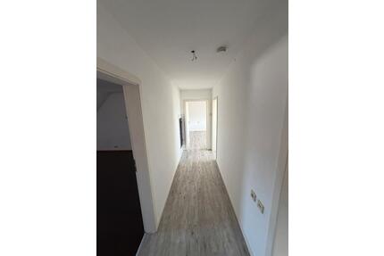 3-Zimmer DG Wohnung | Küche inkl. | - Stuttgart Hedelfingen