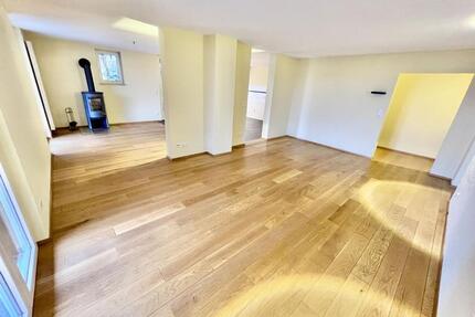 Großzügige und Wunderschöne 2,5 Zimmer Erdgeschosswohnung mit Blick ins Kinzigtal - Schuttertal