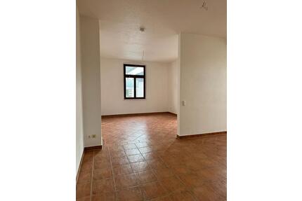 Großzügig 2 Zimmer Wohnung Innenstadt mit Balkon - Reichenbach im Vogtland