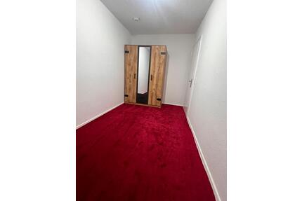 WG Zimmer - nur für Mädchen - Hannover- Weirauchstraße- 30419 - Burgwedel