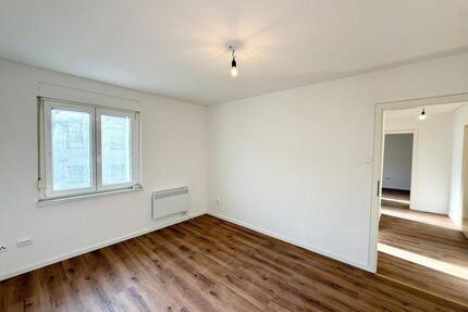 Perfekt geeignet für 2-er WG! Freie & helle 2-Zimmer-Wohnung im 2.OG in nettem MFH direkt an der TH in Nürnberg Wöhrd