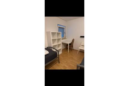 WG Einzel Zimmer ohne Küche für zwei Personen - Augsburg Bärenkeller