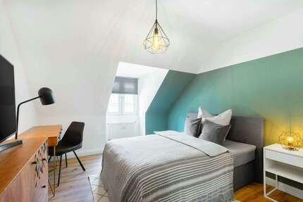 WG-Zimmer in Düsseldorf 680,00 € 14 m²