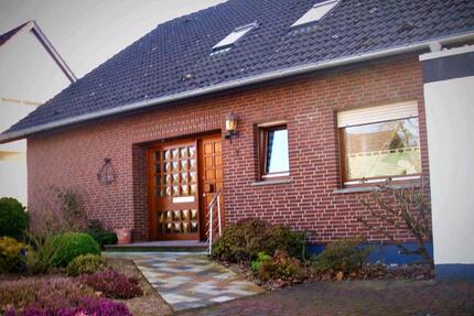 Helle zentrale ruhig gelegene 4 Zimmer Wohnung - Blomberg