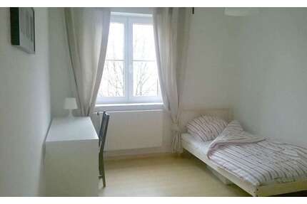 WG-Zimmer in München 975,00 € 18 m²