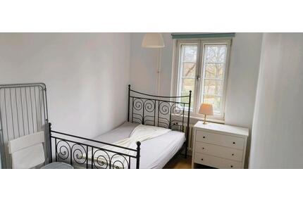 Schöne WG Zimmer - 600,00&nbsp;EUR Kaltmiete, ca.&nbsp; 14,00&nbsp;m&sup2; in Berlin (PLZ: 10827) Tempelhof-Schöneberg