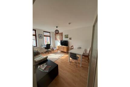 Schöne 2-Zimmer Wohnung zur Untermiete für 6 Monate (Leipzig Süd)