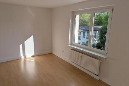 Plauen - sofort frei: 2-Zi.-Wohnung - frisch renoviert - Dresden Cotta