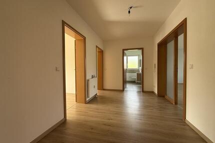renovierte 3-Zimmer EG-Wohnung mit Terrasse, in Satteldorf ab sofort frei!