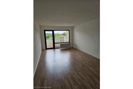3 Zimmer Mietwohnung 70m² mit Balkon und Garage - Eckersdorf