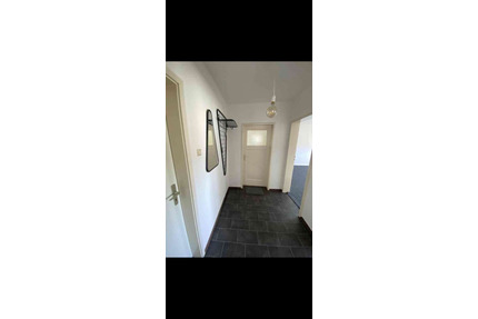 Lichtdurchflutete zwei Zimmer Küche Bad Wohung in Mannheim