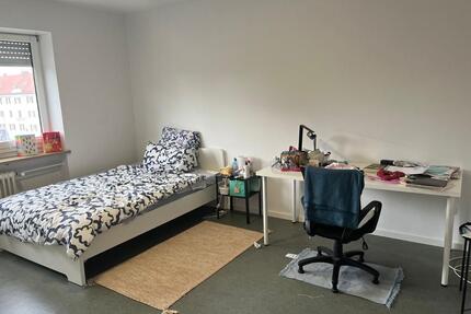 möbiliertes WG Zimmer - 770,00&nbsp;EUR Kaltmiete, ca.&nbsp; 18,00&nbsp;m&sup2; in München (PLZ: 81245) Aubing-Lochhausen-Langwied