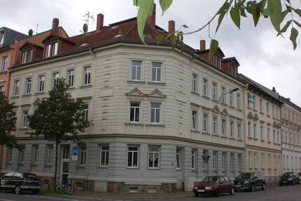 geeignet für 2er-WG - 2,5-Zi-DG-Whg - Laminat, Badewanne - Leipzig Wahren