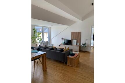 Traumhafte 4-Zimmer Wohnung - 1.910,00&nbsp;EUR Kaltmiete, ca.&nbsp; 122,00&nbsp;m&sup2; in Fürth (PLZ: 90766) Eigenes Heim