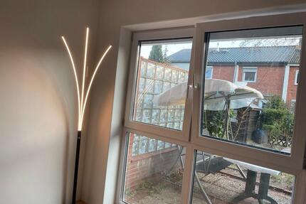 Zwei Zimmer Wohnung voll möbliert mit Garten und Terrasse - Hamburg Langenhorn