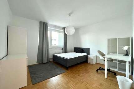WG-Zimmer in München 840,00 € 14 m²