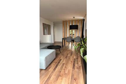 Moderne hochwertig möblierte 2-Zimmer Wohnung mit Aussicht - Esslingen am Neckar Hegensberg