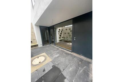 Helle Souterrain Neubau-Wohnung - Ober-Olm