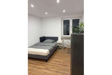 WG-Zimmer in Nürnberg 475,00 € 14.37 m²