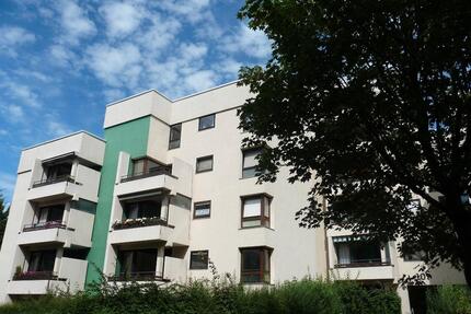 2-Zimmer Wohnung mit großer Dachterrasse und toller Aussicht am Zollberg!! - Esslingen am Neckar Pliensauvorstadt