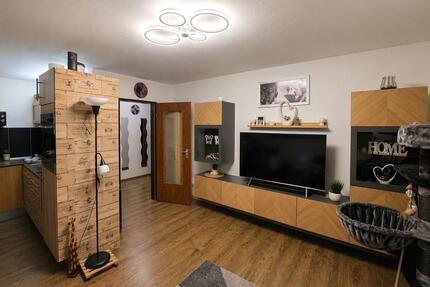Attraktive und gepflegte 2-Zimmer Dachgeschoss-Wohnung - Übach-Palenberg