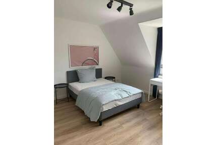 WG-Zimmer in Düsseldorf 799,00 € 25 m²