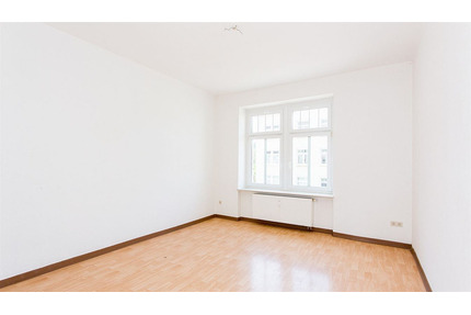 schöne 4,5-Zimmer Wohnung mit 2 Balkonen im Zentrum von Gera