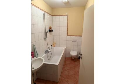 1-Zimmer wohnung - 375,00&nbsp;EUR Kaltmiete, ca.&nbsp; 26,00&nbsp;m&sup2; in Ludwigshafen am Rhein (PLZ: 67061) Parkinsel