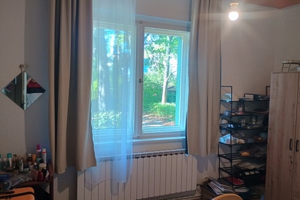 MÖBLIERTES ZIMMER 15 QM - 395,00&nbsp;EUR Kaltmiete, ca.&nbsp; 15,00&nbsp;m&sup2;&nbsp;Wohnfl&auml;che in Berlin (PLZ: 14169)