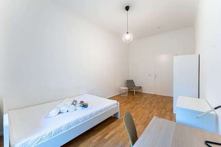 WG-Zimmer in Berlin 745,00 € 15 m²