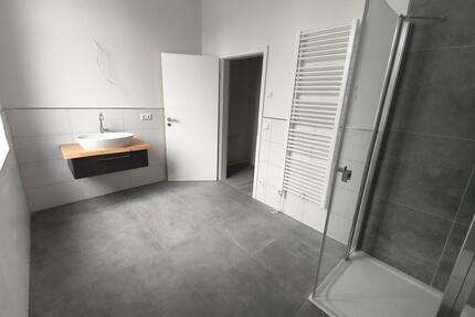 1-Zimmer Wohnung, Altersgerecht - mit Balkon + Stellplatz - Lauta