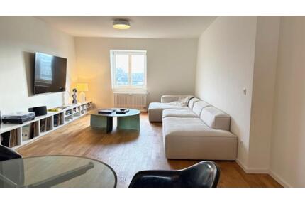 Exklusive 2,5 Zimmer-Wohnung direkt am Main mit EBK - Top Lage! - Frankfurt am Main Innenstadt 1