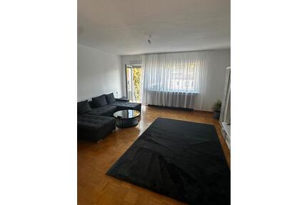 schöne 2 Zimmer Wohnung (Nähe Schlosspark), Balkon, große Küche - Bad Kreuznach
