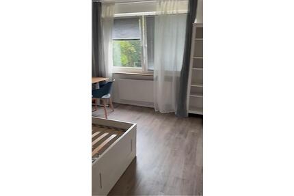 Möbliertes Zimmer in 3er Mädchen- Wg - Hildesheim Itzum-Marienburg