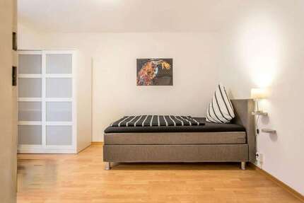 WG-Zimmer in Frankfurt am Main 750,00 € 18 m²