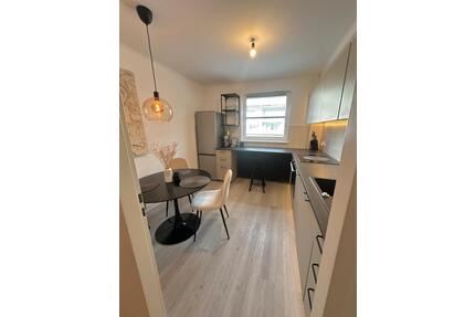 möblierte 2 Zimmer Wohnung +Balkon in Berlin Reinickendorf