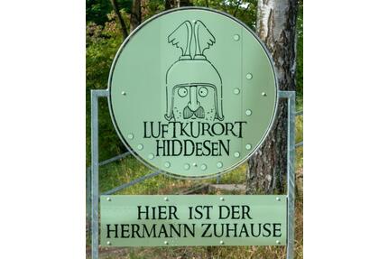 2 Zimmer möbliert und warm in Hiddesen mit Balkon und Stellplatz - Detmold