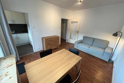 SüdstadtWaldhausen: Möblierte 2-Zimmer Wohnung mit Balkon - Hannover Döhren-Wülfel