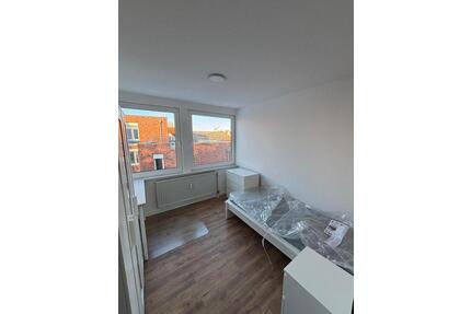WG-Zimmer, frisch saniert - 470,00&nbsp;EUR Kaltmiete, ca.&nbsp; 11,00&nbsp;m&sup2; in Oldenburg (PLZ: 26131) Eversten