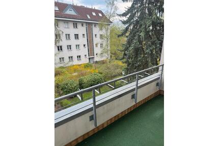 3 Zimmer Wohnung zur WG Neugründung mit Balkon - Berlin Steglitz-Zehlendorf