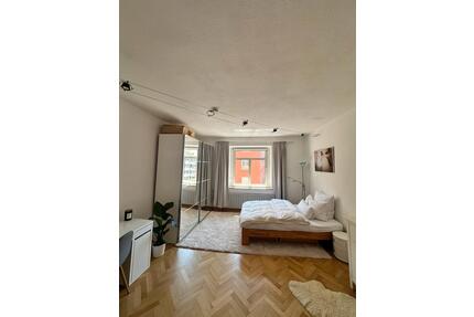 Wiesn Bedienungen aufgepasst!!Vermiete möblierte 3 Zimmer Wohnung - München Sendling-Westpark