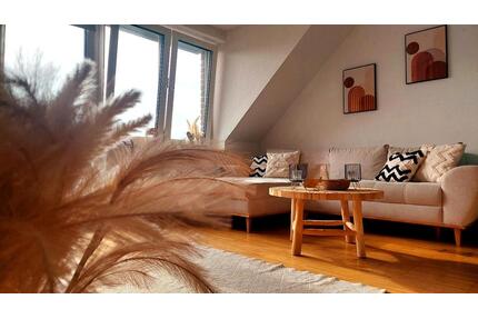 Helle 3 Zimmer Galeriewohnung mit Balkon - 55m² in Ratingen