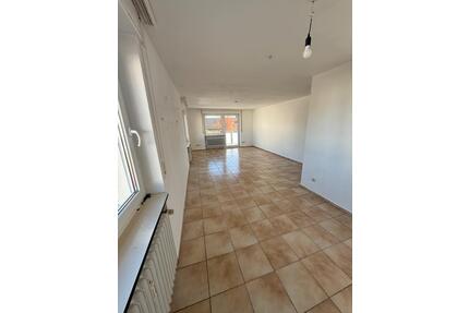 3 Zimmer Wohnung 94qm, zwei Balkone, Garage und Einbauküche - Villingen-Schwenningen
