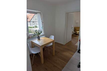 Hochwertig möblierte 2-Zimmer-Wohnung im Hochparterre mit Terrasse & Top-Ausstattung - saniert 2021 - Stuttgart Obertürkheim