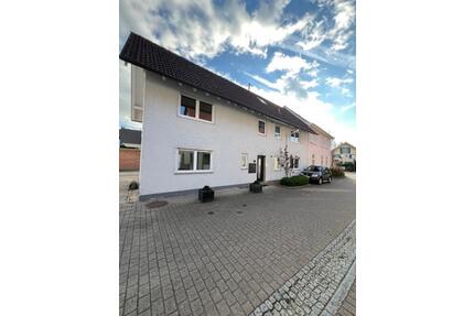 Möblierte 2 Zimmer Wohnung im Zentrum Bühl -saniert( Hänferdorf )