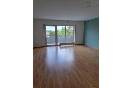 Großzügige 3 Zimmer Wohnung mit Balkon und Blick ins Grüne - Mönchengladbach Süd