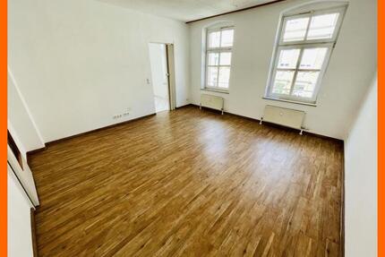 Untermhaus! Schicke 2 Zimmer Wohnung mit Balkon und großem Mietergarten! - Gera
