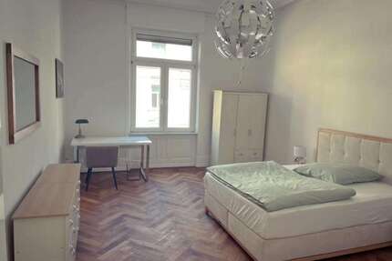 WG-Zimmer in Frankfurt am Main 999,00 € 25 m²