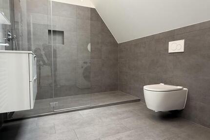 2,5 Zimmer - Exklusiv Kernsarniert - höchster Ausstattungsstandard mit Balkon - Teilmöbiliert - Hofheim am Taunus