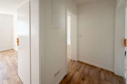Wohnung zum Mieten in München 727,05 € 42.32 m²